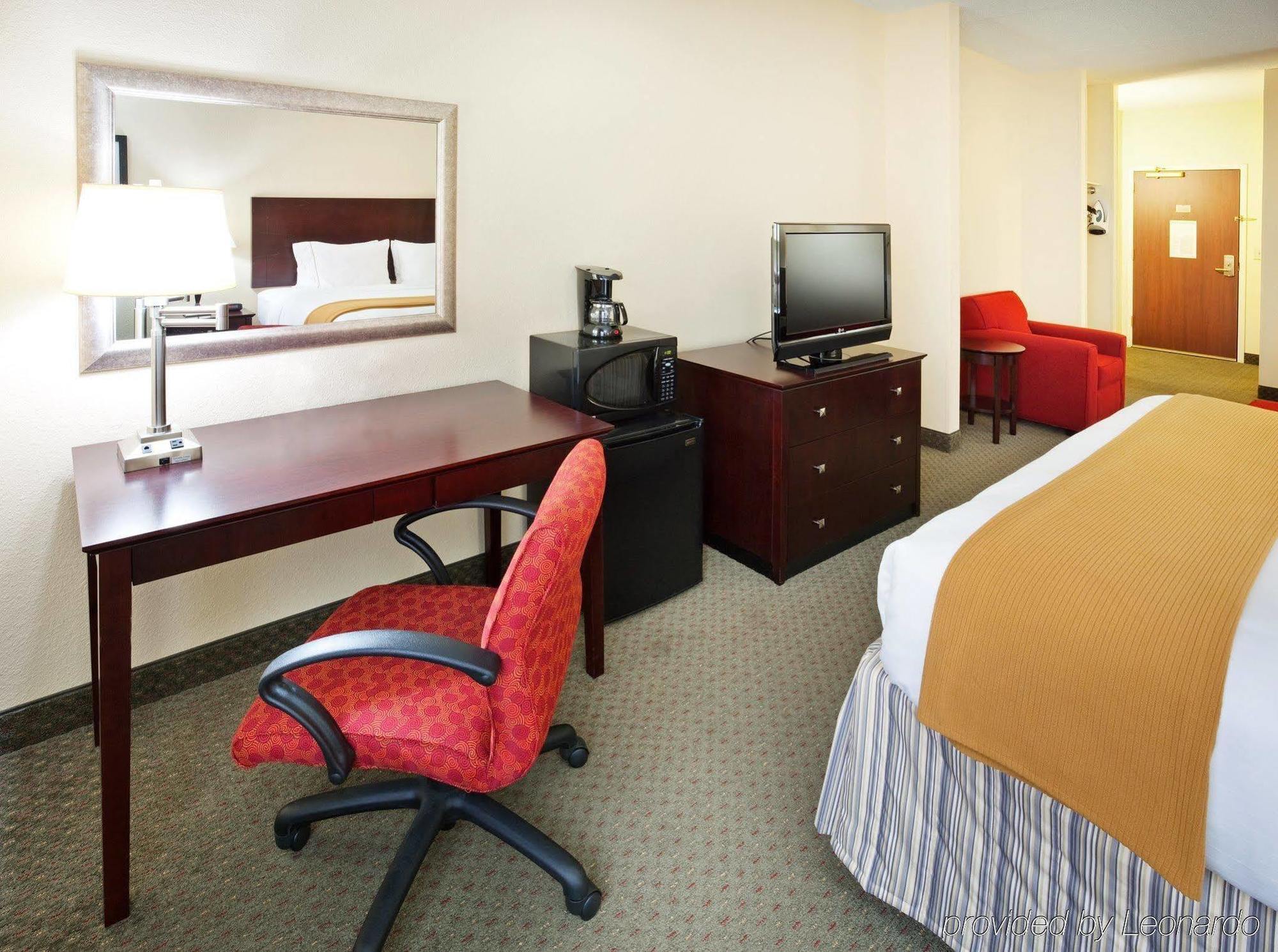 Holiday Inn Express Knoxville-Strawberry Plains By Ihg Exteriör bild